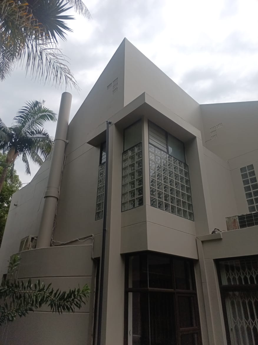 Contemporary Facade & Glass Block Feature