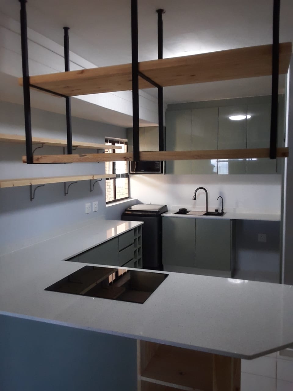 Open-Plan Kitchen & Breakfast Bar