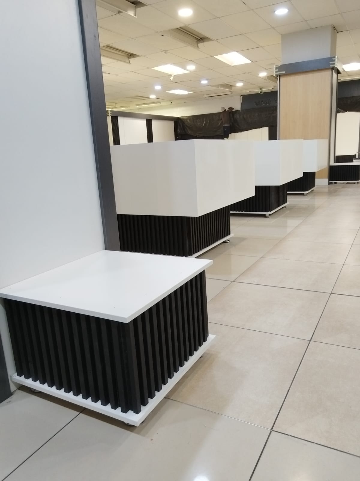 Retail Display Plinths & Aisle Layout
